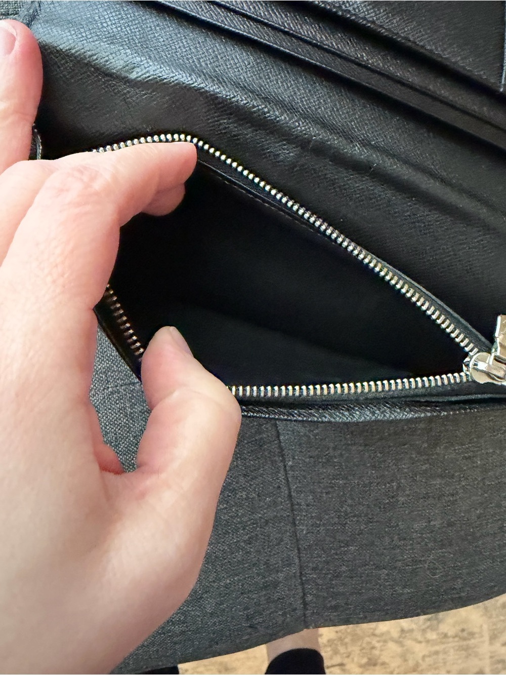 Louis Vuitton Black Damier Check Wallet - Picture 5 of 14